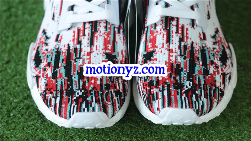 Real Boost SNSxAdidas NMD R1 Datamosh